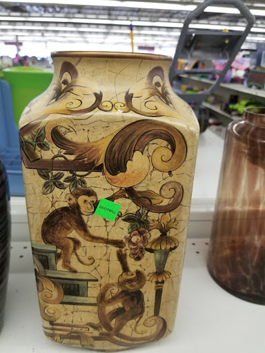 Thrift Store «Goodwill Central Texas - Macfarlane Center & Computer Works», reviews and photos