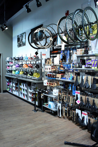 Bicycle Store «Colonial Bicycle Company - Portsmouth», reviews and photos, 775 Lafayette Rd #5, Portsmouth, NH 03801, USA