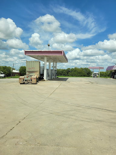 Gas Station «Chevron», reviews and photos, 4460 TX-97, Pleasanton, TX 78064, USA