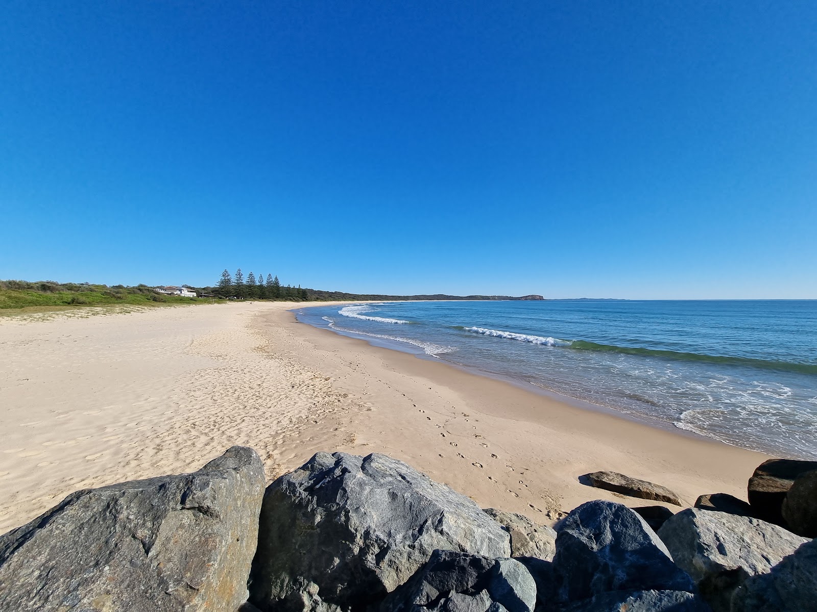 Photo de North Haven Beach avec rivage droit, long