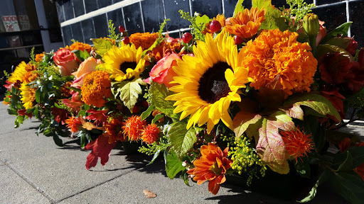 Florist «Apple Blossom Florist», reviews and photos, 2807 Telegraph Ave, Oakland, CA 94609, USA