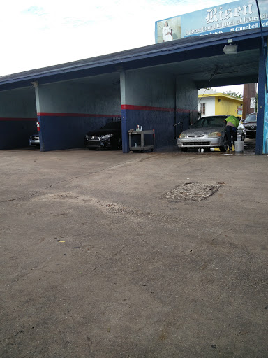 Bubbles Hand Car Wash en Lauderhill