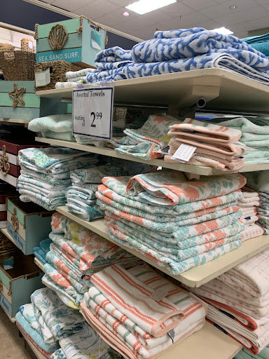 Home Goods Store «Christmas Tree Shops», reviews and photos, 365 US-206, Bridgewater, NJ 08807, USA