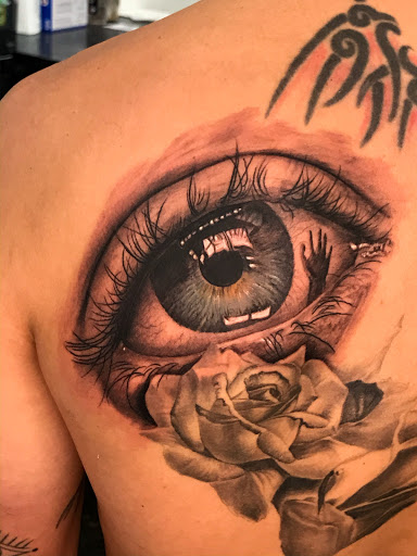 Tattoo Shop «Clandestine Rabbit Tattoo Studio», reviews and photos, 18424 Ventura Blvd, Tarzana, CA 91356, USA