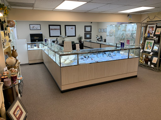 Furniture Store «Upscale Consignment Furniture & Decor», reviews and photos, 17785 SE 82nd Dr, Gladstone, OR 97027, USA