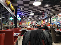 Atmosphère du Restaurant de hamburgers Le Shelby Bis à Saint-Gervais-la-Forêt - n°7