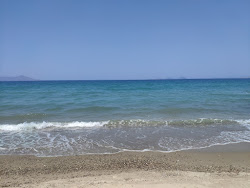 Aqua Blue beach'in fotoğrafı - rahatlamayı sevenler arasında popüler bir yer