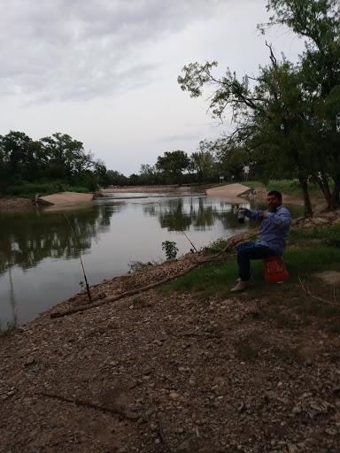 Park «California Crossing Park», reviews and photos, 5198 Riverside Dr, Irving, TX 75039, USA