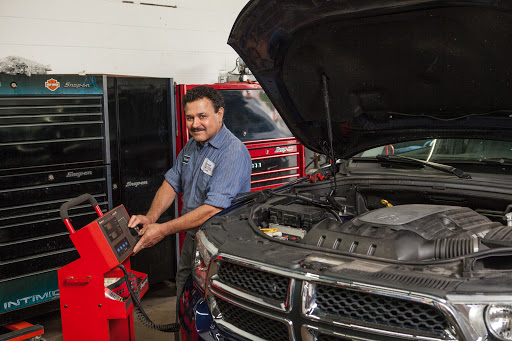 Auto Repair Shop «Auto Lab», reviews and photos, 400 S Milwaukee Ave, Libertyville, IL 60048, USA
