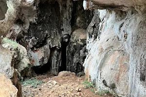 Cova del Camell image