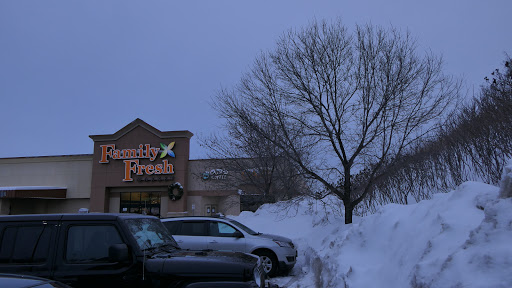 Grocery Store «Family Fresh Market», reviews and photos, 303 S Main St, River Falls, WI 54022, USA