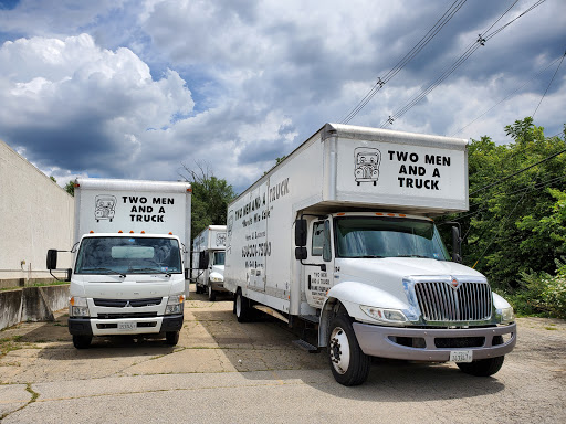 Moving and Storage Service «Two Men and a Truck», reviews and photos, 370 Smoketree Ln, North Aurora, IL 60542, USA