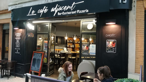 Le Café Adjacent