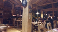 Atmosphère du Restaurant français La Ferme du Pépé à Le Grand-Bornand - n°13