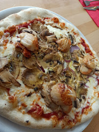 Pizza du Restaurant La Marina à Port-en-Bessin-Huppain - n°7