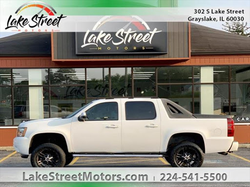 Car Dealer «Auto Villa», reviews and photos, 302 S Lake St, Grayslake, IL 60030, USA