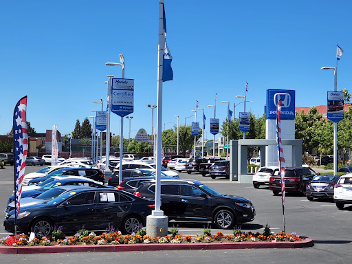 Honda Dealer «Honda of El Cerrito», reviews and photos, 11755 San Pablo Ave, El Cerrito, CA 94530, USA