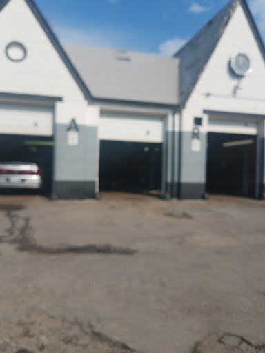 Auto Repair Shop «Cabrales Auto Repair», reviews and photos, 8437 S Commercial Ave, Chicago, IL 60617, USA