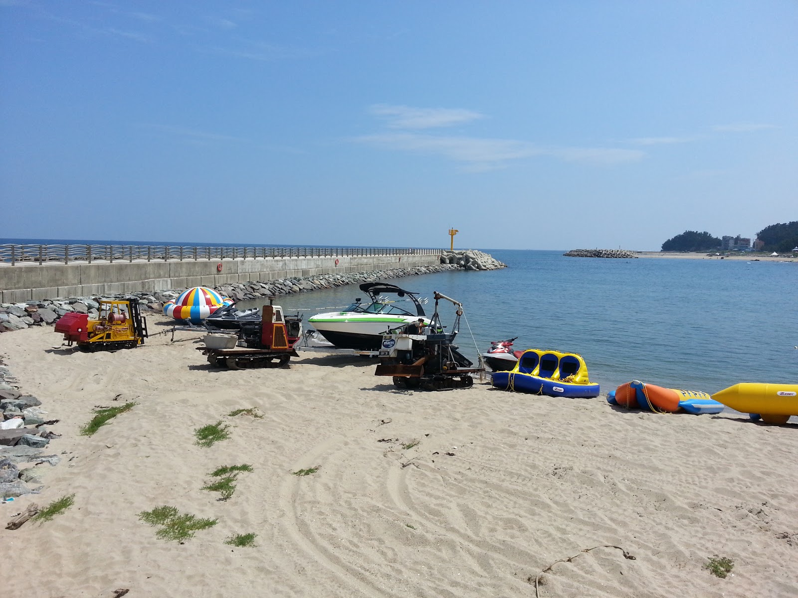 Photo of Pongpyeong Beach with very clean level of cleanliness