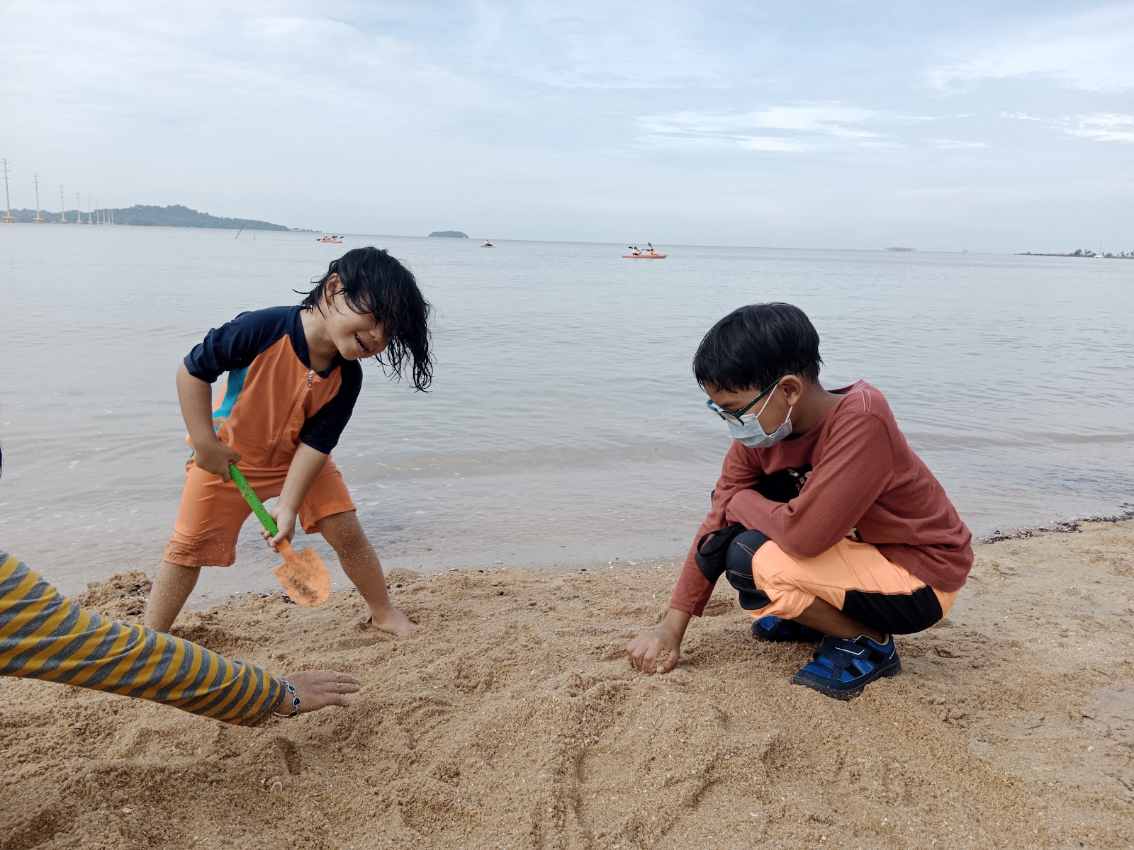 Foto van Siring Beach met turquoise water oppervlakte