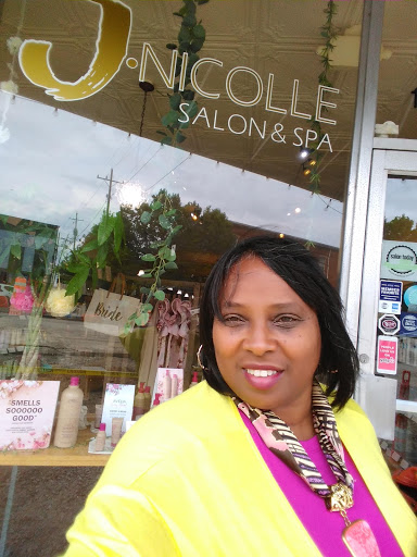 Beauty Salon «J. Nicolle Salon & Spa», reviews and photos, 113 E Market St, New Albany, IN 47150, USA