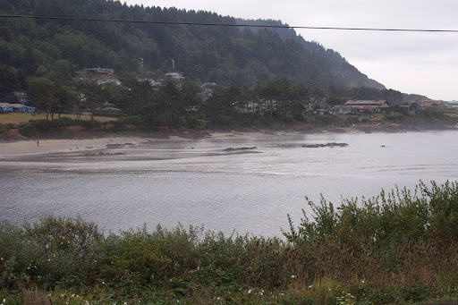 Family Restaurant «Yachats Underground Pub & Grub», reviews and photos, 125 Ocean View Dr, Yachats, OR 97498, USA