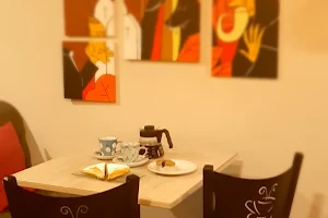 Café & Espantos image