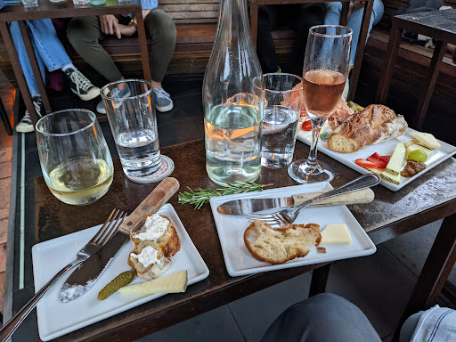 Wine Bar «Venice Beach Wines», reviews and photos, 529 Rose Ave, Venice, CA 90291, USA