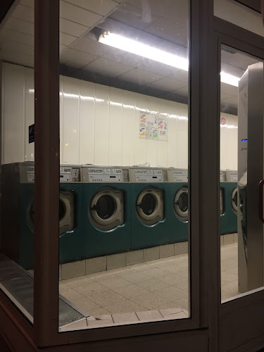 Token Machine Laundromat (self service) - Wasserij