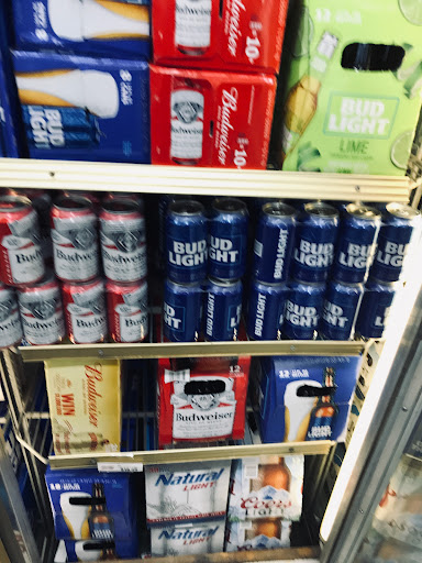 Liquor Store «Lucky Market Liquor, Beer, Wine», reviews and photos, 16401 N Cave Creek Rd, Phoenix, AZ 85032, USA