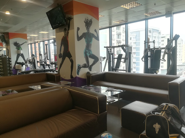 Strada Victoriei 12, Pitești