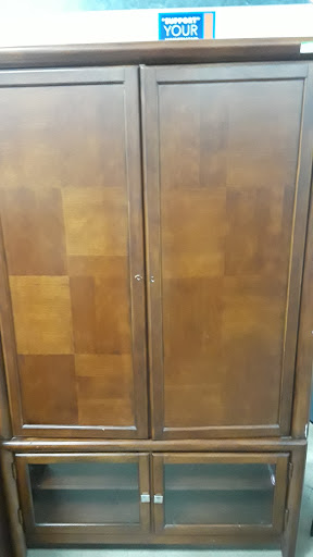 Thrift Store «Gilbert & University Goodwill Retail Store & Donation Center», reviews and photos, 1900 E University Dr, Mesa, AZ 85203, USA