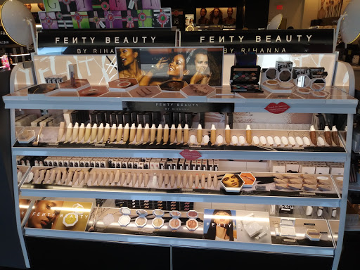 Cosmetics Store «SEPHORA», reviews and photos, 4766 Admiralty Way C1-3, Marina Del Ray, CA 90202, USA