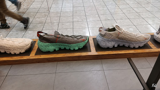 Shoe Store «Champs Sports», reviews and photos, 1030 Southcenter Mall, Tukwila, WA 98188, USA