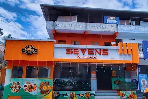 Sevens De Restro Family restaurant image