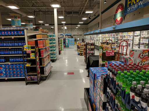 Supermarket «Giant Eagle Supermarket», reviews and photos, 5321 Warrensville Center Rd, Maple Heights, OH 44137, USA