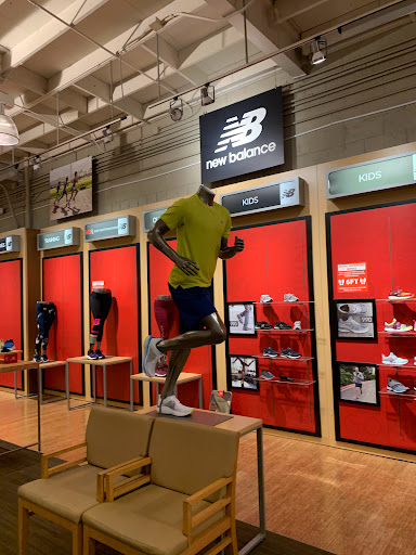 Shoe Store «New Balance», reviews and photos, 270 S Arroyo Pkwy, Pasadena, CA 91105, USA