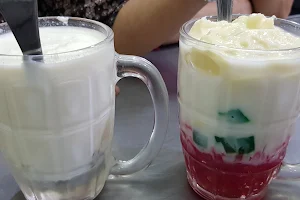 Shwe Chan (Cold Drinks & Bakery) image