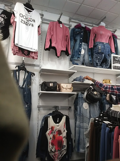 Shopping Mall «Citi Center Shopping Center», reviews and photos, 2685 Metropolitan Pkwy SW, Atlanta, GA 30315, USA