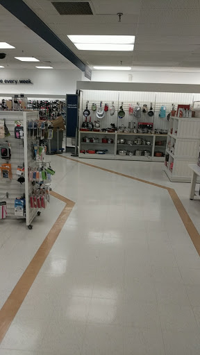 Department Store «Marshalls», reviews and photos, 7506 W Broad St, Henrico, VA 23294, USA