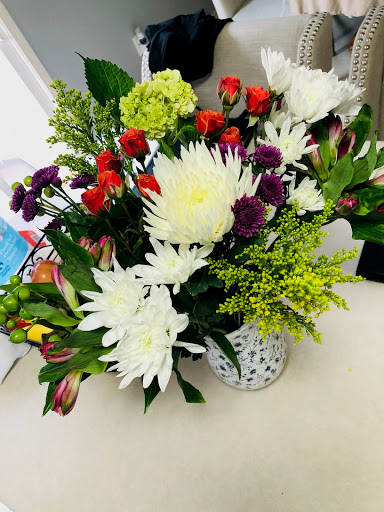 Florist «George Thomas Florist», reviews and photos, 5609 E Washington St, Indianapolis, IN 46219, USA