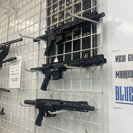 Gun Shop «South Dade Jewelry & Gun Exchange», reviews and photos, 20848 S Dixie Hwy, Miami, FL 33189, USA