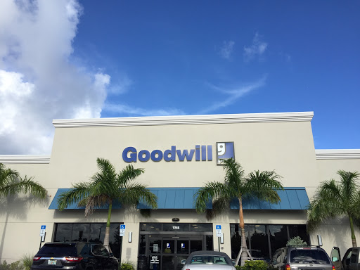 Thrift Store «Goodwill Vero Beach Store & Donation Center», reviews and photos