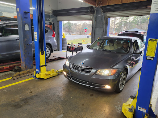 Auto Repair Shop «KLM AUTO CENTER», reviews and photos, 1049 S Cobb Dr, Marietta, GA 30060, USA