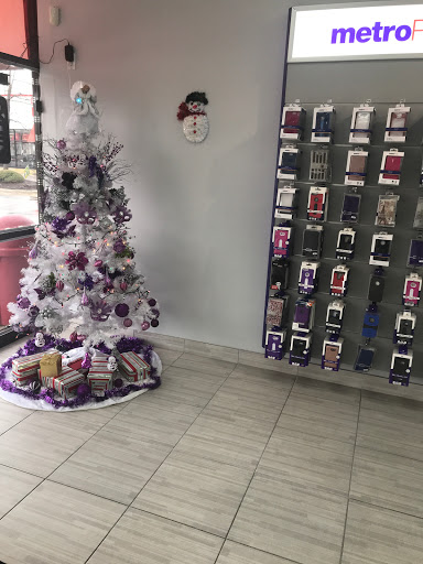 Cell Phone Store «MetroPCS Authorized Dealer», reviews and photos, 18316 Allen Rd, Melvindale, MI 48122, USA