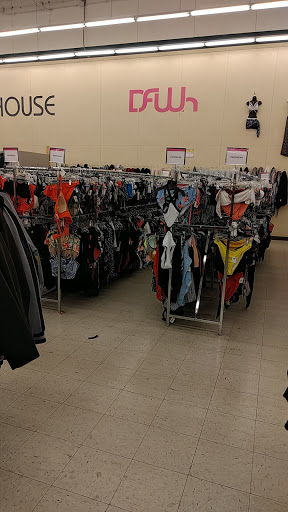 Discount Store «Discount Fashion Warehouse Northland», reviews and photos, 2727 Northland Plaza Dr, Columbus, OH 43231, USA