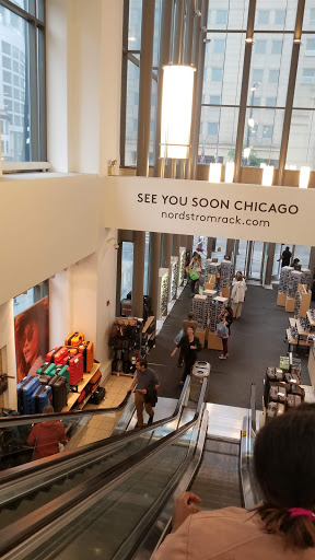 Department Store «Nordstrom Rack Chicago Avenue», reviews and photos, 101 E Chicago Ave, Chicago, IL 60611, USA