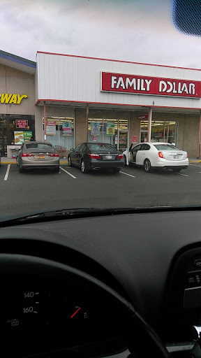 Dollar Store «FAMILY DOLLAR», reviews and photos, 4325 St Barnabas Rd, Marlow Heights, MD 20748, USA