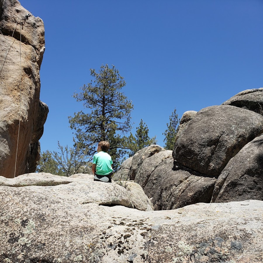 Holcomb Pinnacles