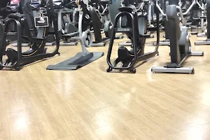 Jetts 24 Hour Fitness - Metropole (Phrom Phong) image